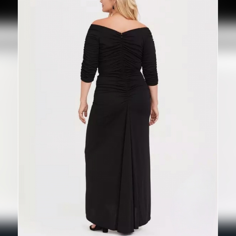 NWT Torrid Black Maxi Jersey Off Shoulder Dress Size 1X - Picture 2 of 12